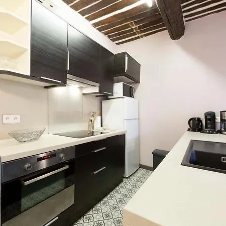 Apartment Renting Atypical One Bedroom In The Heart Of *